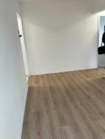 Vand apartament 3 camere tel 0770.349.931