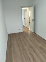 Vand apartament 3 camere tel 0770.349.931